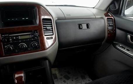 Mitsubishi Montero III, 2003 год, 899 000 рублей, 18 фотография