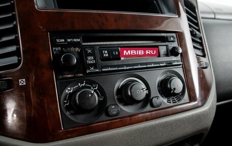 Mitsubishi Montero III, 2003 год, 899 000 рублей, 15 фотография