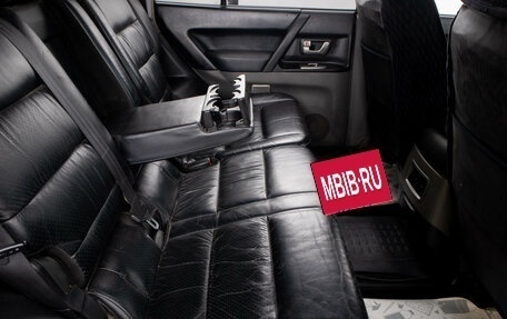 Mitsubishi Montero III, 2003 год, 899 000 рублей, 21 фотография
