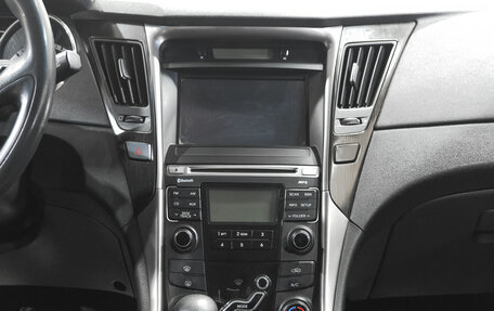Hyundai Sonata VI, 2010 год, 1 049 000 рублей, 16 фотография