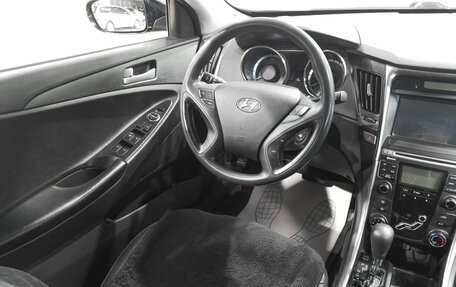 Hyundai Sonata VI, 2010 год, 1 049 000 рублей, 10 фотография