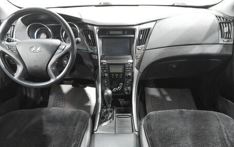 Hyundai Sonata VI, 2010 год, 1 049 000 рублей, 11 фотография