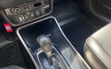 Mitsubishi Outlander III рестайлинг 3, 2019 год, 2 195 000 рублей, 13 фотография