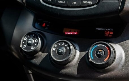 Toyota RAV4, 2011 год, 1 700 000 рублей, 20 фотография