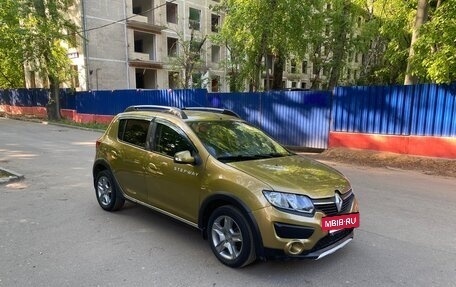 Renault Sandero II рестайлинг, 2015 год, 549 000 рублей, 2 фотография