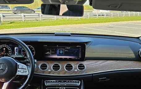 Mercedes-Benz E-Класс, 2019 год, 4 550 000 рублей, 10 фотография