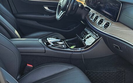 Mercedes-Benz E-Класс, 2019 год, 4 550 000 рублей, 22 фотография