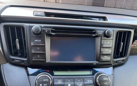 Toyota RAV4, 2016 год, 2 350 000 рублей, 11 фотография