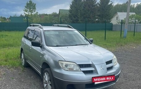 Mitsubishi Outlander III рестайлинг 3, 2007 год, 790 000 рублей, 2 фотография