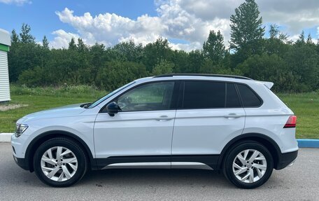 Volkswagen Tiguan II, 2019 год, 2 890 000 рублей, 2 фотография