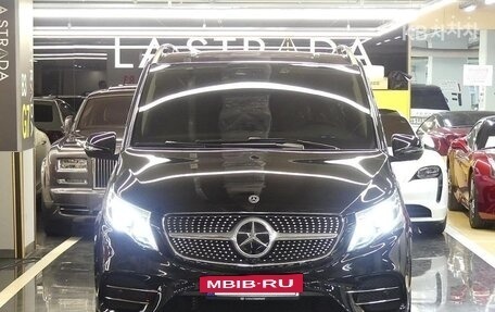 Mercedes-Benz V-Класс, 2022 год, 8 520 000 рублей, 5 фотография