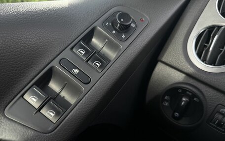 Volkswagen Tiguan I, 2009 год, 1 000 000 рублей, 22 фотография