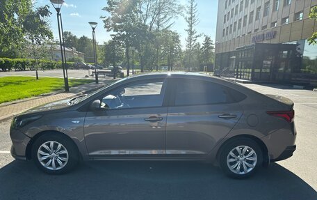 Hyundai Solaris II рестайлинг, 2021 год, 1 650 000 рублей, 3 фотография