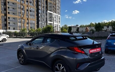 Toyota C-HR I рестайлинг, 2019 год, 3 100 000 рублей, 4 фотография