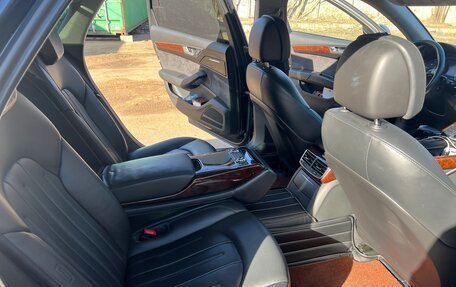 Audi A8, 2011 год, 1 800 000 рублей, 14 фотография