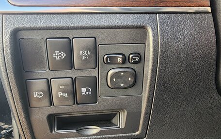 Toyota Land Cruiser 200, 2015 год, 6 250 000 рублей, 26 фотография