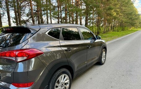 Hyundai Tucson III, 2017 год, 2 000 000 рублей, 10 фотография