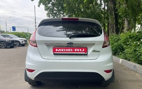 Ford Fiesta, 2015 год, 1 045 000 рублей, 6 фотография