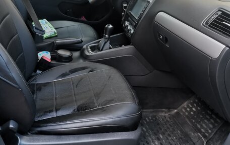 Volkswagen Jetta VI, 2013 год, 1 125 000 рублей, 6 фотография
