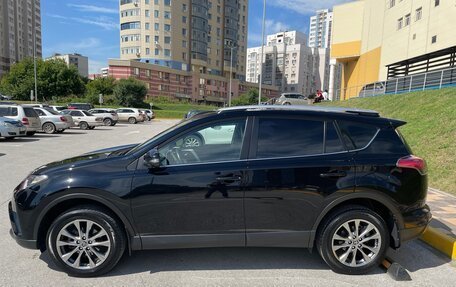Toyota RAV4, 2018 год, 2 990 000 рублей, 3 фотография