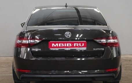 Skoda Superb III рестайлинг, 2016 год, 1 950 000 рублей, 6 фотография