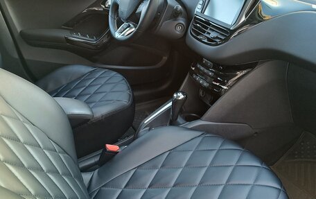 Peugeot 208 II, 2014 год, 725 000 рублей, 10 фотография