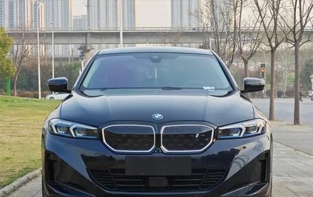 BMW i3 I01 рестайлинг, 2024 год, 3 000 000 рублей, 2 фотография