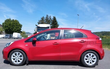 KIA Rio III рестайлинг, 2011 год, 800 000 рублей, 2 фотография