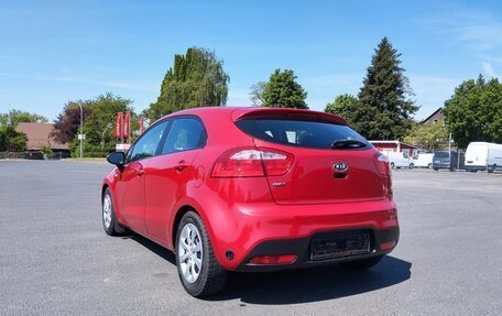 KIA Rio III рестайлинг, 2011 год, 800 000 рублей, 3 фотография