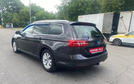 Volkswagen Passat B8 рестайлинг, 2018 год, 1 970 000 рублей, 3 фотография