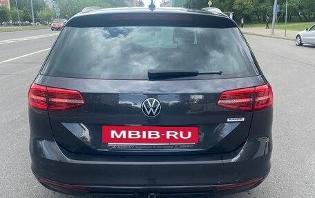 Volkswagen Passat B8 рестайлинг, 2018 год, 1 970 000 рублей, 6 фотография