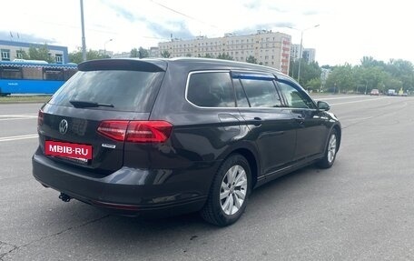 Volkswagen Passat B8 рестайлинг, 2018 год, 1 970 000 рублей, 4 фотография