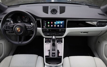 Porsche Macan I рестайлинг, 2022 год, 6 111 111 рублей, 12 фотография