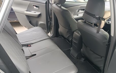 Toyota Prius Alpha I (ZVW40/41), 2014 год, 1 350 000 рублей, 3 фотография