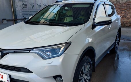 Toyota RAV4, 2017 год, 2 900 000 рублей, 10 фотография
