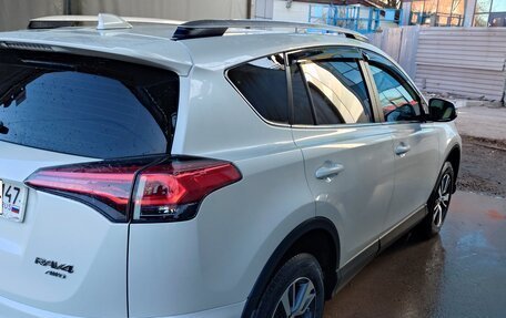 Toyota RAV4, 2017 год, 2 900 000 рублей, 4 фотография