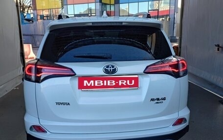 Toyota RAV4, 2017 год, 2 900 000 рублей, 6 фотография
