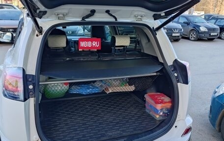 Toyota RAV4, 2017 год, 2 900 000 рублей, 16 фотография