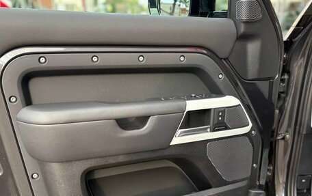 Land Rover Defender II, 2023 год, 12 500 000 рублей, 15 фотография