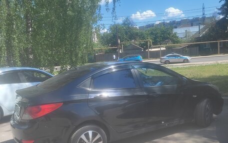 Hyundai Solaris II рестайлинг, 2011 год, 485 000 рублей, 2 фотография