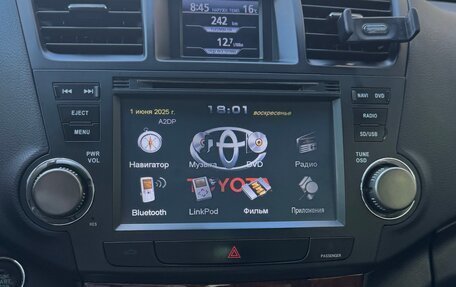 Toyota Highlander III, 2012 год, 2 400 000 рублей, 13 фотография