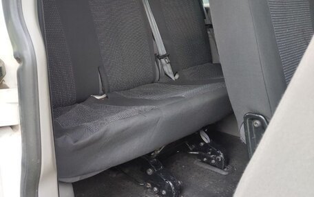 Volkswagen Caravelle T5, 2013 год, 2 100 000 рублей, 8 фотография