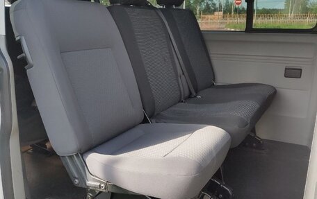 Volkswagen Caravelle T5, 2013 год, 2 100 000 рублей, 9 фотография