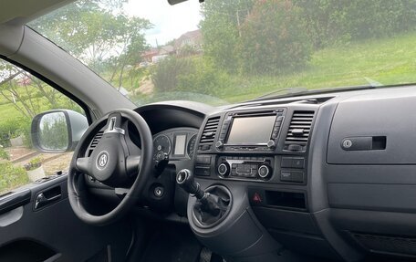 Volkswagen Caravelle T5, 2011 год, 2 300 000 рублей, 3 фотография