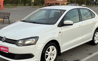 Volkswagen Polo VI (EU Market), 2014 год, 800 000 рублей, 1 фотография