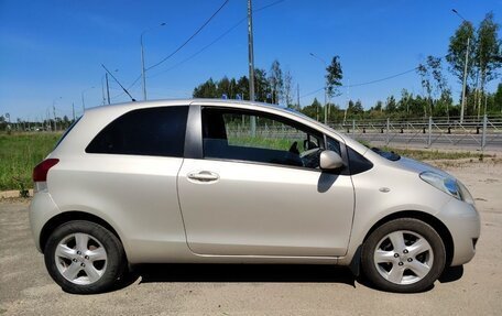 Toyota Yaris III рестайлинг, 2009 год, 620 000 рублей, 6 фотография