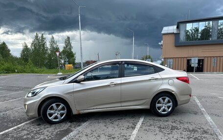 Hyundai Solaris II рестайлинг, 2011 год, 575 000 рублей, 3 фотография
