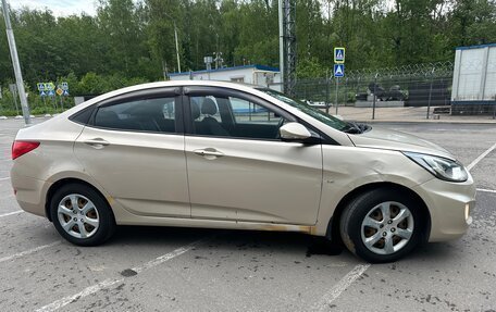 Hyundai Solaris II рестайлинг, 2011 год, 575 000 рублей, 8 фотография