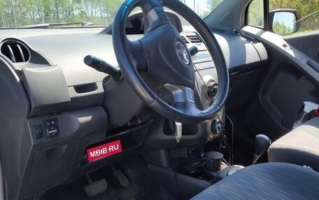 Toyota Yaris III рестайлинг, 2009 год, 620 000 рублей, 7 фотография
