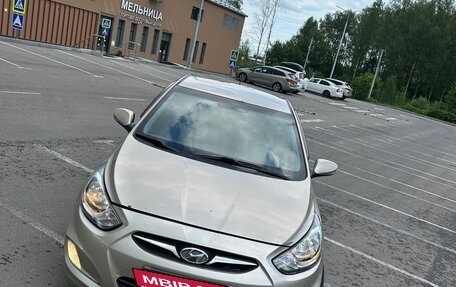 Hyundai Solaris II рестайлинг, 2011 год, 575 000 рублей, 7 фотография